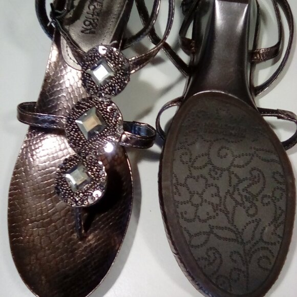 Kenneth Cole Silver Snake Skin Print Jeweled Sandals - Picture 5 of 7